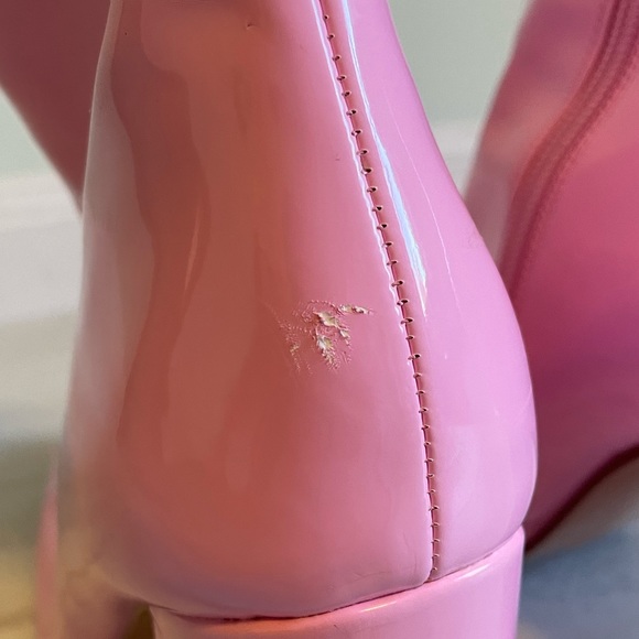 Pastel Pink Patent Steve Madden LYNDEN Booties - Picture 4 of 4